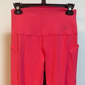 Nike Women’s Dri-FIT Sleek High-Waisted 7/8 Length Leggings